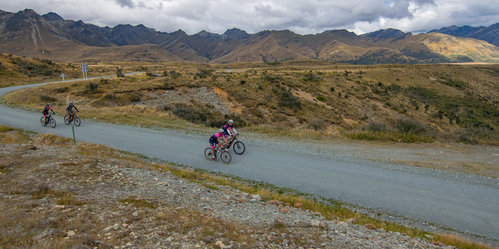 Bike Fiordland riders on track