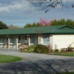 thumb_Lumsden Motel exterior